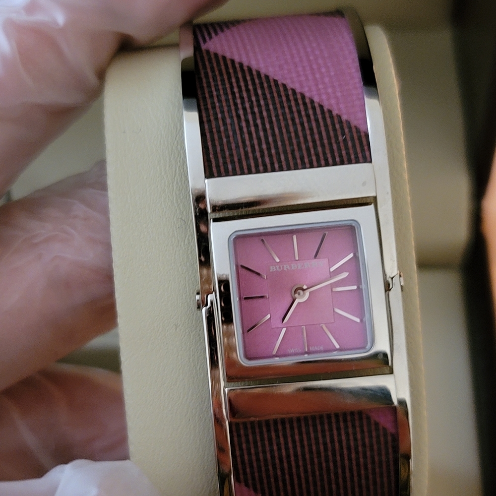 Burberry  women's watch - Picture 4 of 6